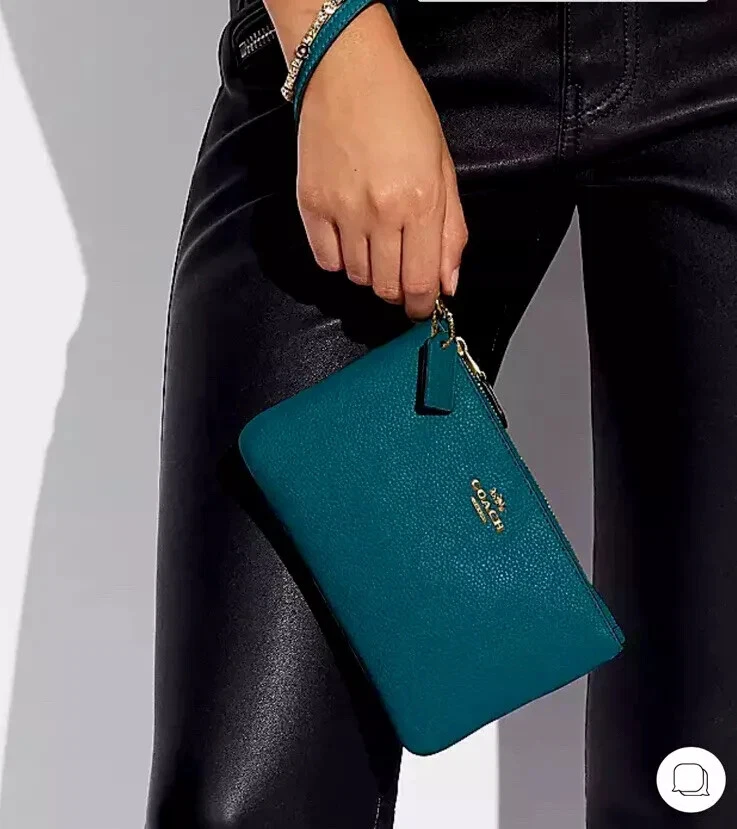 Coach F58032 Corner Zip Wristlet in Crossgrain Leather Berry