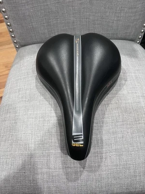 Serfas E-Gel H.S.S. Sillín de asiento de bicicleta anatómico de liberación de presión negro Foto 1 de 4