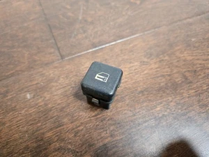 96-99 OEM BMW 323IS 328IS 328i M3 E36 DOOR LOCK SWITCH BUTTON CHILD LOCK 8368931 - Picture 1 of 2