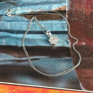Hallmarked 9CT 375 9K White Gold 0.5 Diamond Cluster Pendant Chain Necklace MMH - Picture 1 of 13
