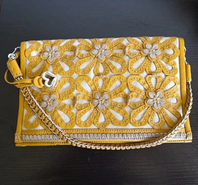 Bolso sin asas BRIGHTON Cartera Gloria Cuero Lino Apliques Vara Dorada 7.5" x 12" Foto 1 de 4