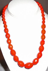 Czechoslovakian graduated beads, vintage, persimmon color, cushion cut - Picture 1 of 3