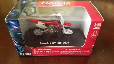 NIB New-Ray Honda CR250R dirtbike motocross motorcycle 1:32 diecast model toy - Image 1 of 2
