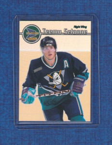 1999-00 Pacific Prism 2000 Hockey # 5 Teemu Selanne