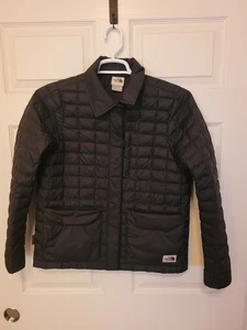 Chaqueta acolchada negra North Face para mujer mediana a presión al aire libre - Imagen 1 de 9
