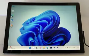 Microsoft Surface Pro 5 1807 12.3'' TAB Core i5 7th Gen 8GB 256GB LTE 4G *SLOW* - Picture 1 of 5