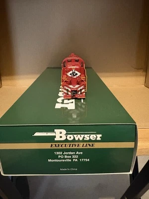 HO Scale Bowser Alco RS-3 Lehigh Valley ex-PRR 212. 21 pin DCC ready. - Image 1 of 4