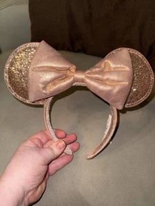 Disney Parks Minnie Mouse Ears Headband Sequin Spangle Bow - Picture 1 of 6