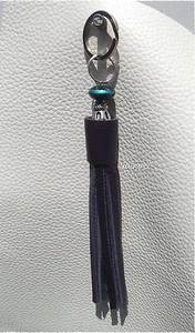 Porte clefs ou Bijou de Sac Pompon 100 % Cuir Souple VIOLET 20 cm - Picture 1 of 1