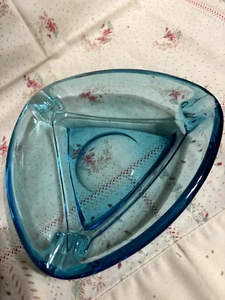 Vintage Ashtray Aqua /Blue Glass Triangle Mid-Century Modern 7" diameter - Picture 1 of 10