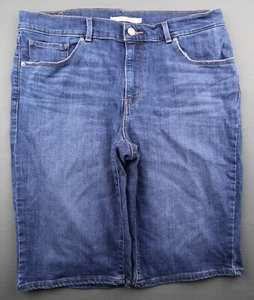 Damen 2020 Levi's Classic Bermuda Jeans Shorts Mid Rise Stretch Gr. 31 (Msr 34x12) - Bild 1 von 8