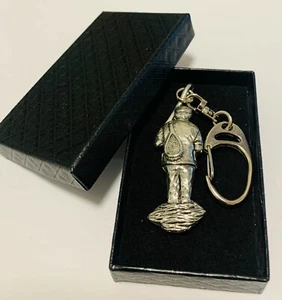 KLOBIGER FISCHER SILBER ZINN 3D SCHLÜSSELANHÄNGER IN SCHWARZ GESCHENKBOX GEBURTSTAG WEIHNACHTEN - Bild 1 von 5
