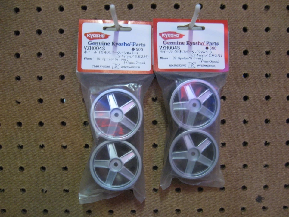 RUEDAS KYOSHO 24 MM 5 RADIOS / PLATEADAS / # VZH004S Foto 1 de 1