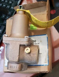 WATTS - 1" 174A-30 - M1 Pressure Relief Valve - Set 30 PSI - Picture 1 of 2