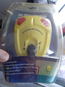 New Cen Tech Self Leveling Laser Line Generator projects 3 90 degree Laser Lines - Picture 1 of 4