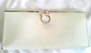 SALVATORE FERRAGAMO VINTAGE GANCINI SAFFIANO LEATHER LOGO METAL ORGANIZER WALLET - Picture 1 of 13