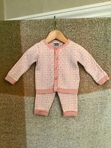 DKNY BABY GIRLS 3-6 MONTHS KNIT STYLE OUTFIT, LEGGINGS, CARDIGAN COMBINE POST - Picture 1 of 9