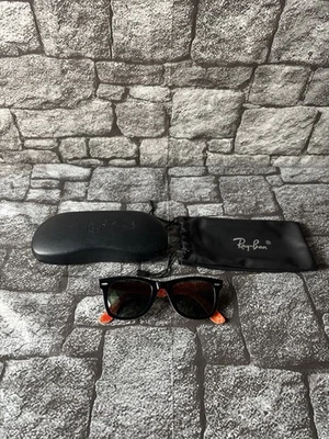 Gafas de sol Wayfarer Ray-Ban Logo "Impresiones raras" negras/rojas RB2140 1016 monturas solamente Foto 1 de 4