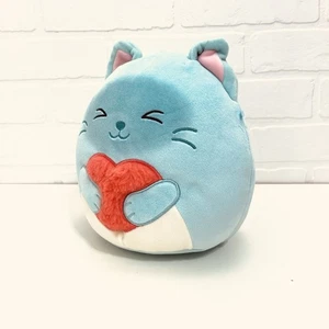 Valentinstag Plüschtier Stofftier blau Sigrid die Katze Herz Squishmallow 8 Zoll - Bild 1 von 7
