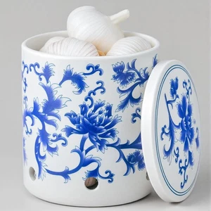 Tarro guardián de ajo de cerámica floral azul y blanco - Contenedor de almacenamiento de ajo de 30 oz... - Imagen 1 de 7