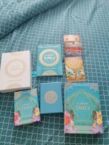Coffret La Voie du Yoga 54 Cartes Oracle+livre Divination Esoterisme Superbe - Foto 1 di 11