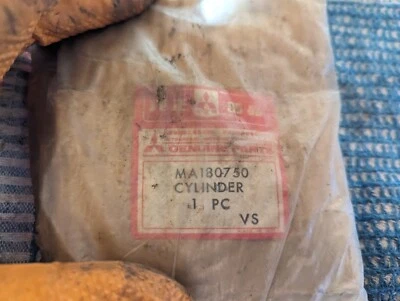 Cilindro de rueda OEM Mitsubishi / Akebono MA180750 Foto 1 de 4