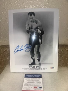💥HOF💥BOXING🥊CHAMP🥊CARLOS ORTIZ (DECEDUTO) FOTO FIRMATA 8X10”💥PSA COA & 💥HOLO - Foto 1 di 6