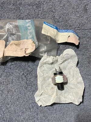Volvo 340 343 Bremslicht Kontakt Schalter break contact switch NOS - Image 1 of 4