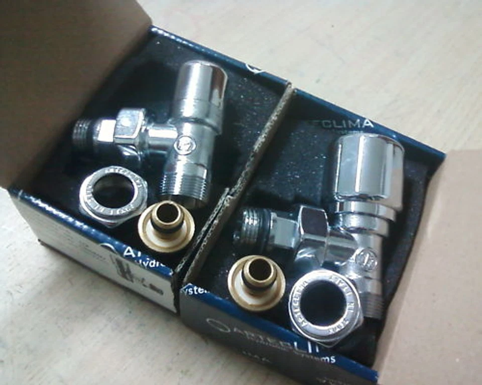 COPPIA VALVOLA E DETENTORE CROMATA 1/2" X 16 MULTISTRATO ARTECLIMA 11012LS - Immagine 1 di 1