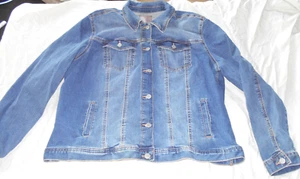 Maurices Women's Blue Denim Jean Jacket Trucker Biker Plus Size 2x Stretch Cowgi - Picture 1 of 6