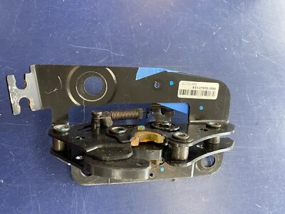 Suzuki XL7 2008 segunda fila asiento izquierdo pestillo izquierdo 2007-2009 Foto 1 de 2