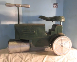 vintage green ride on push scooter toddler  tractor  equipment toy  tin  USA - Picture 1 of 8