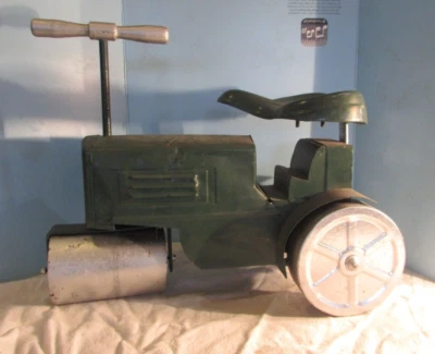 vintage verde passeio em push scooter equipamento trator infantil brinquedo lata EUA - Imagem 1 de 4