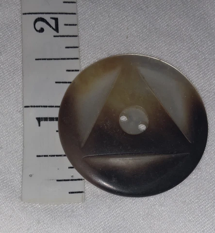 VTG XL CARVED Brown Mother Of Pearl Round Triangle 2 Hole BUTTON Cover