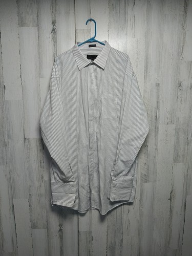 Foto 1 di 7