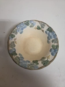 Vintage Metlox Poppytrail Sculptured 7 1/2 Inch Grape bowl. - Picture 1 of 7
