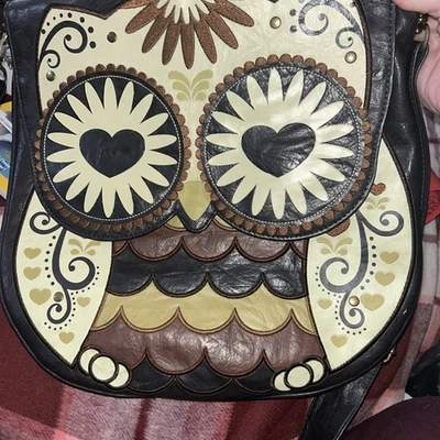 Búho bordado Loungefly con ojos de corazón ajustable Bandolera con correa Foto 1 de 4