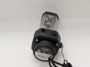 LIRE DESCR Corsair Hydro X Series XD5 RGB pompe réservoir combo D5 PWM 330ml LED - Photo 1/18