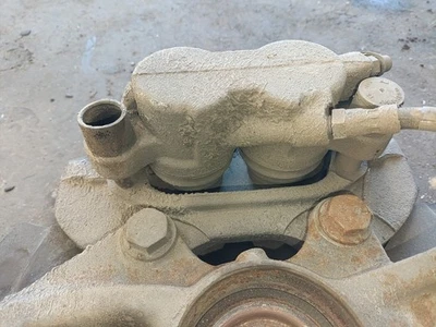 REMKLAUW LINKS VOOR / 175457 VOOR MERCEDES-BENZ CLASE M W164 ML 320 CDI 4-MATI Foto 1 de 4