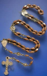 Rosario medaglia vintage vetro latte marrone Lourdes Pater, crocifisso tono argento Francia - Foto 1 di 7