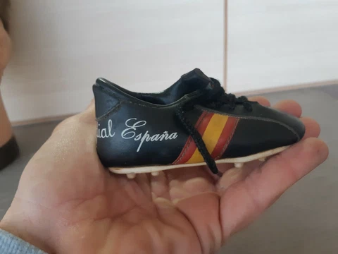 Spain World cup Mundial 1982 car hanging football shoe  11cm rare Cover
