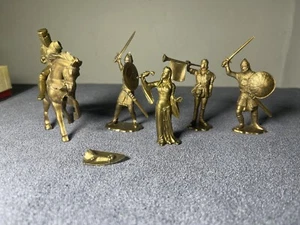 IDEAL VINTAGE CASTLE PLAYSET KNIGHTS HORSE GOLD TOY SOLDIERS Lot Of 6 3" Damage - Picture 1 of 7