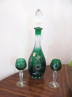 DRESDEN CUT TO CLEAR HAND CUT 24% LEAD CRYSTAL DECANTER & 2 GOBLETS in GREEN - Image 1 of 4