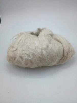 100% Haucaya Alpaca Carded Batt Roving 2oz - White Natural Spinning, Felting  - Image 1 of 4
