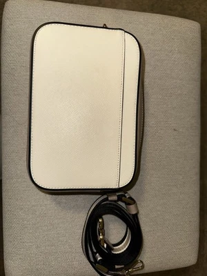 Bandolera pequeña Kate Spade New York Foto 1 de 4