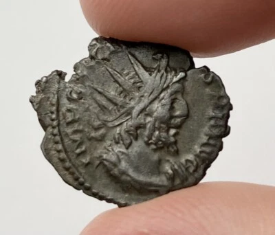 Victorinus, Antoninianus. Gallic Empire - 269-271 AE 1.91 grams - Image 1 of 4