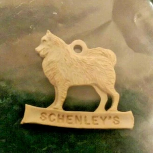 Vintage 1930s Schenley's Old Quaker Whiskey Dog Charm - #19 Pomeranian - Picture 1 of 2