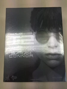 Hot Toys MMS119 Terminator 2 Judgment Day Sarah Connor 1/6 Action Figure New - Picture 1 of 1