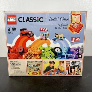 LEGO Classic Set 10715 Edizione Limitata 60° Anniversario NUOVO Scatola Sigillata [CT40] - Foto 1 di 9