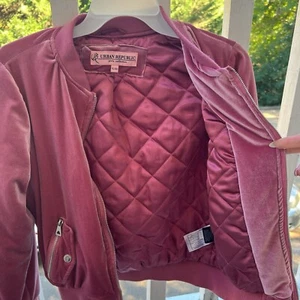 Urban Republic kids girls sz XL 16 pink velvet puffy bomber jacket Full Zip - Picture 1 of 5